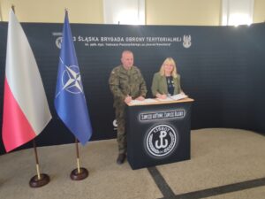 Zdjęcie z podpisania porozumienia 13 Śląską Brygadą Wojsk Obrony Terytorialnej.